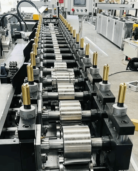 DSR16 Metal Cross Runner Channel ROLL FORMER